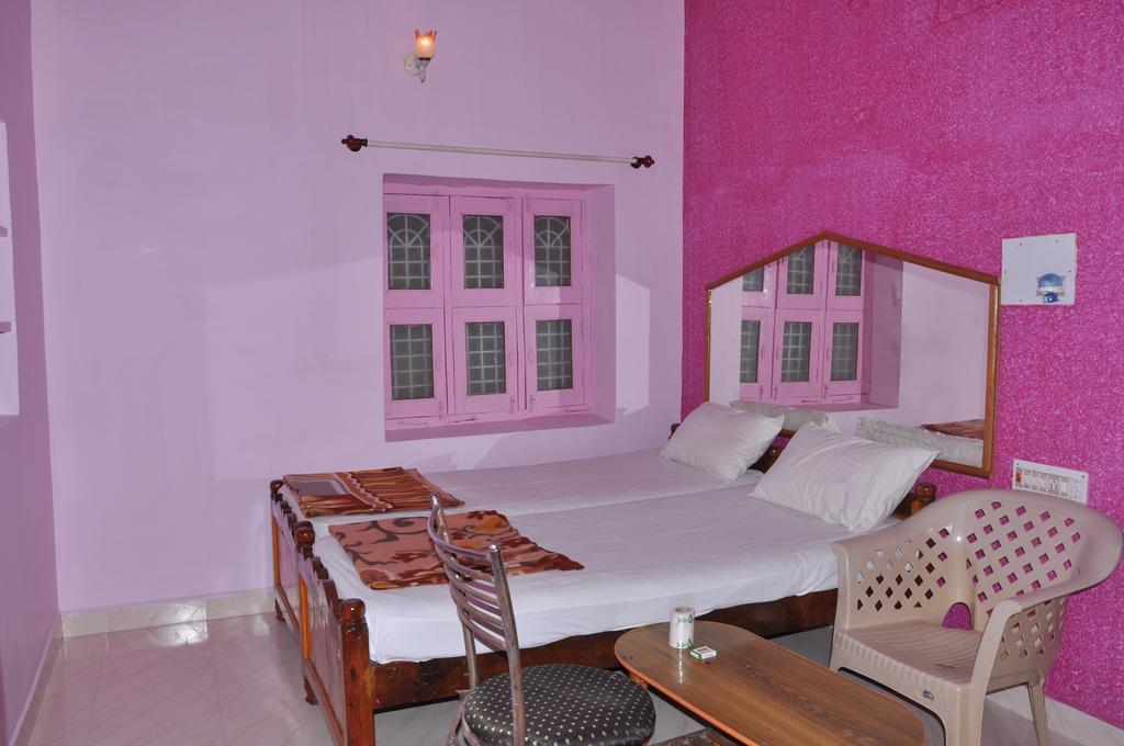 Thilak Home Stay Hampi Kültér fotó